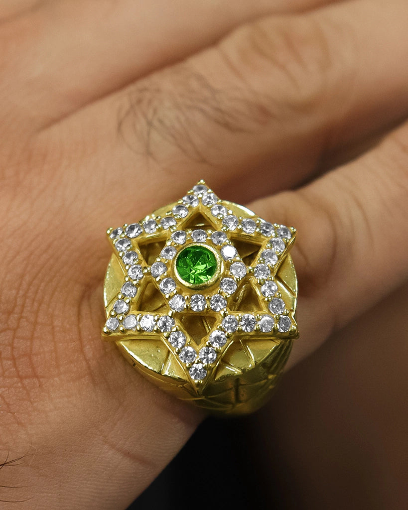 DEDEIRA: ESTRELA DE DAVI CRAVEJADA COM PEDRA